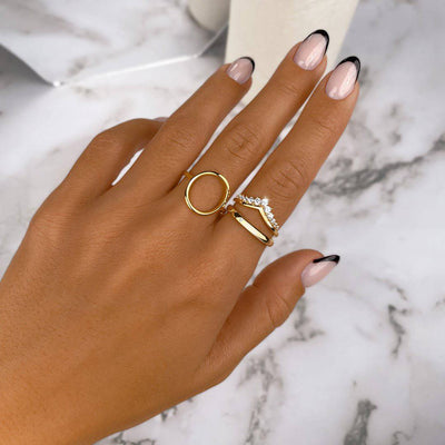 Zirconia Crown Ring - Elegant Statement Piece